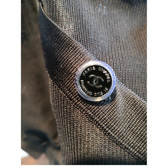 Chanel black camelia logo cutout bomber jacket - Picture 4 of 7